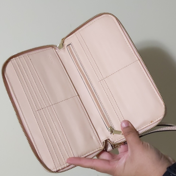 Aldo Pink Wallet - Picture 2 of 2